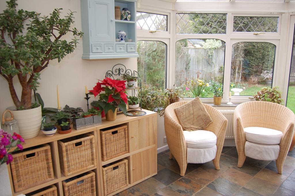 Crofters Guest House Уитни Екстериор снимка