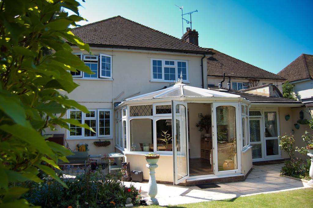Crofters Guest House Уитни Екстериор снимка